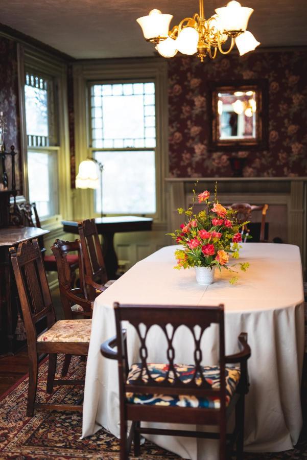 Faunbrook Bed & Breakfast (Adults Only) West Chester Exterior foto